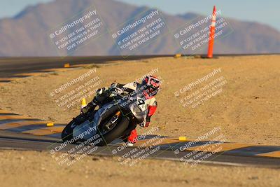 media/Dec-16-2023-CVMA (Sat) [[bb38a358a2]]/Race 13 Amateur Supersport Middleweight/